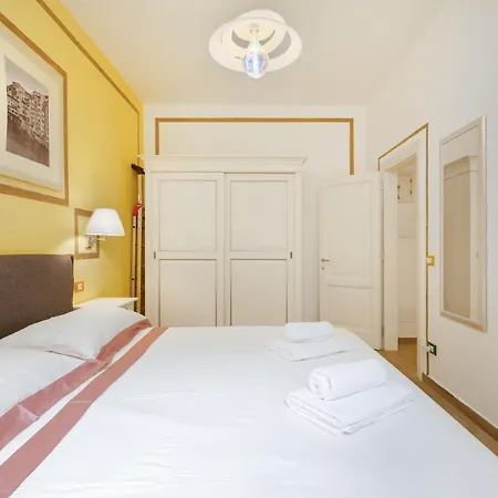 A Stones Throw From The Uffizi, Ponte Vecchio, Duomo, Piazza Pitti * פירנצה